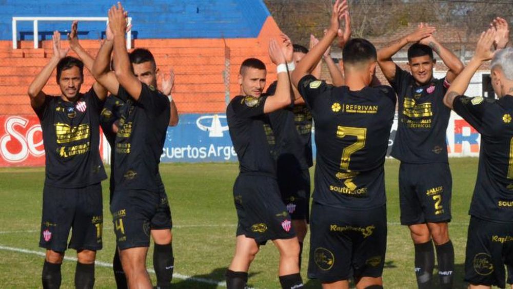 Talleres va a la barranca mientras espera al entrenador.