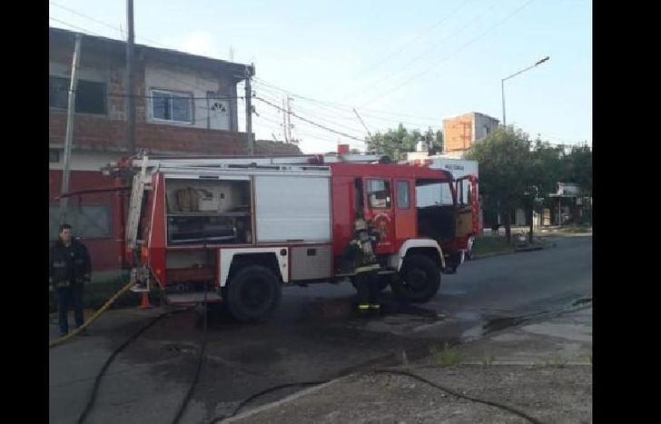 trabajaron dos dotaciones de bomberos.