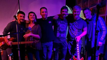 Reche Modo, de festejo.