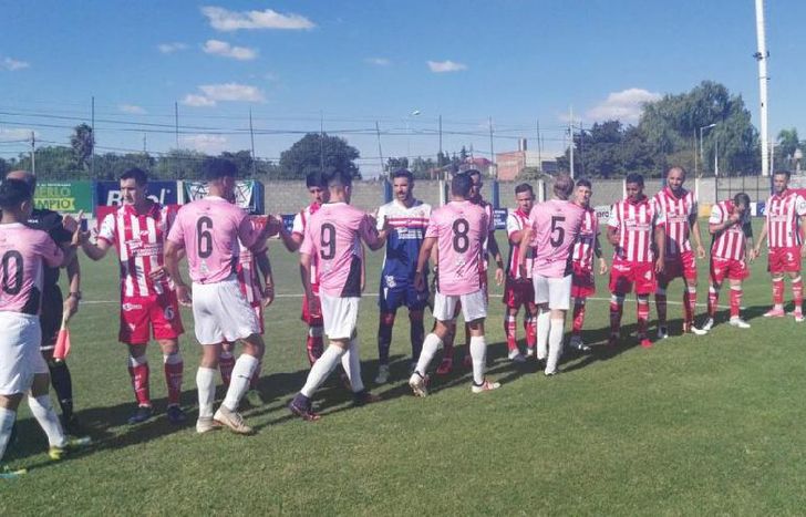 En cancha de Merlo, Talleres rescató un punto importante. (Prensa Fénix).