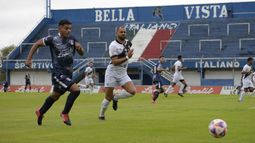 El Tambero no puedo contra el Azzurro, de visitante.