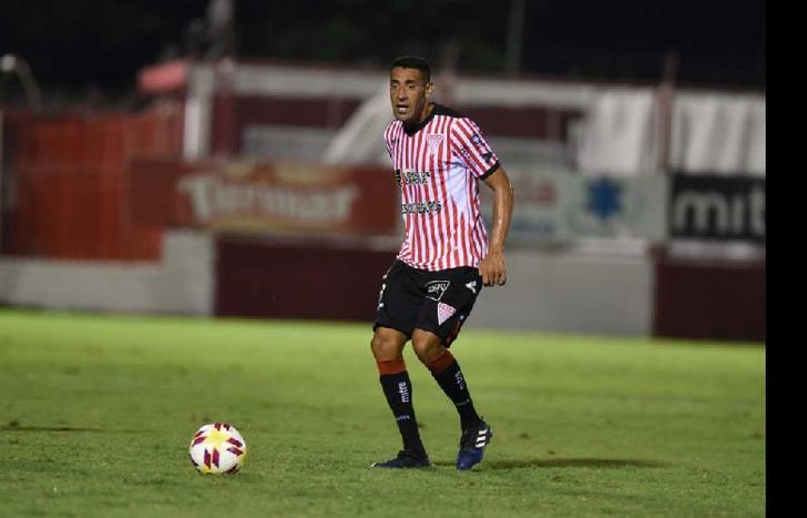 Brítez Ojeda, en su regreso al club, fue uno de los más claros del equipo.