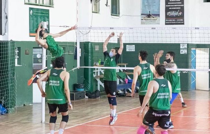 El Defe ya entrena con la mira puesta en la Liga Argentina.