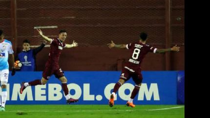 lanus saco ventaja en la ida