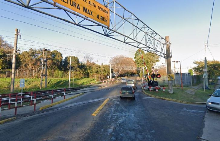 El cruce de vías de Turdera donde atropellaron a María.