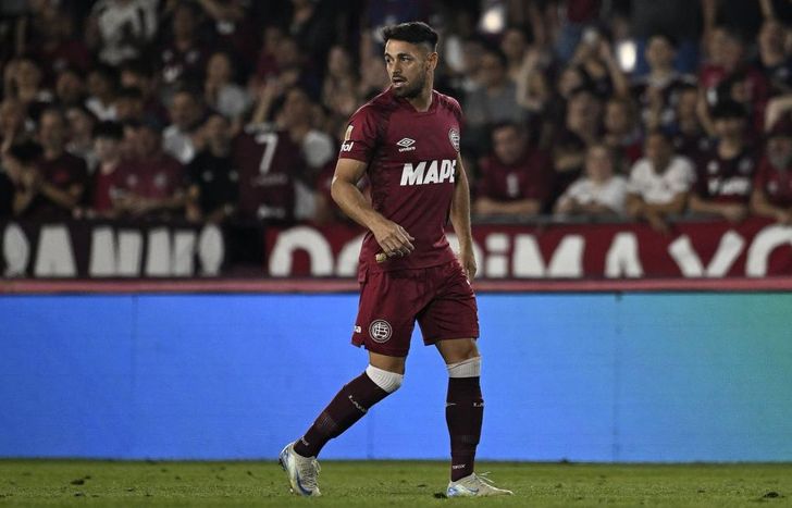 Lautaro Acosta busca alzar un nuevo título con Lanús.