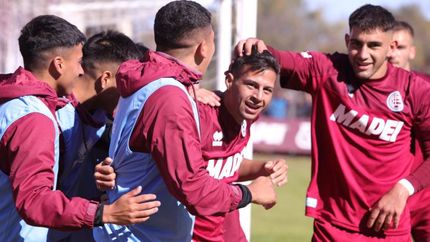 Vera anotó el gol del triunfo. Vera anotó el gol del triunfo.