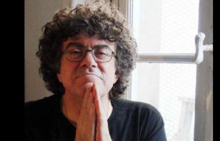 llegó a Argentina en 1947 junto a su familia y se radicaron en Banfield.