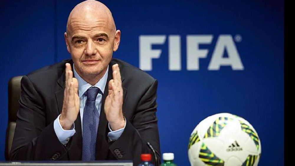Infantino valoró la video asistencia en el fútbol.