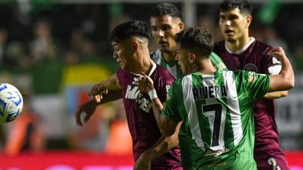 Julio celebró su primer Clásico del Sur.