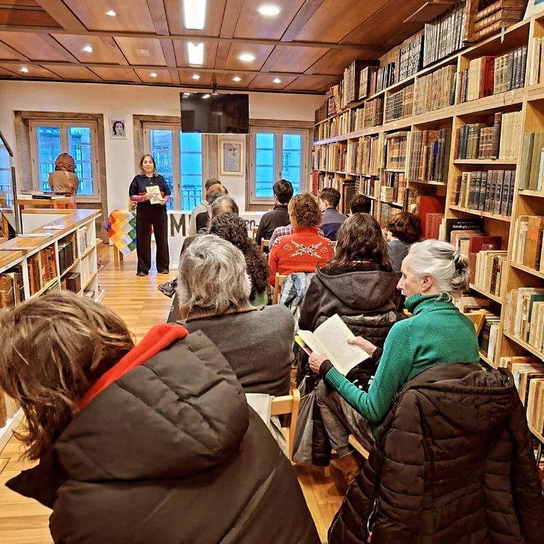 Estuvo en distintas librerías y profundizó la temática junto a organizaciones sociales.  