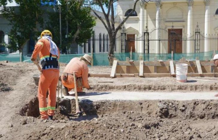 Continúa la renovación de la Plaza Grigera, de Lomas.