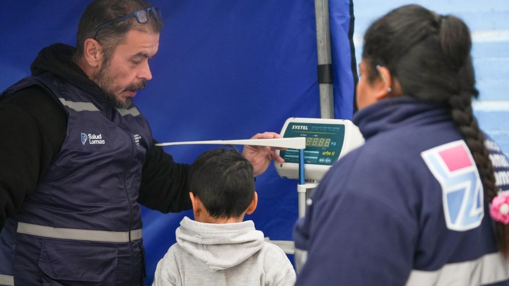 Profesionales de salud recorren escuelas y espacios públicos de Lomas. Profesionales de salud recorren escuelas y espacios públicos de Lomas.