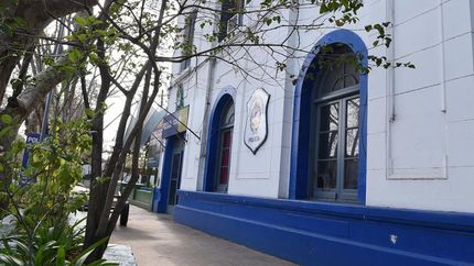 La familia del hombre que intentó quitarse la vida se presentó en la Comisaría 3° de Lomas.