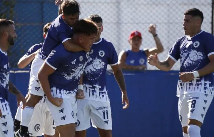 Burzaco se subió a la punta.