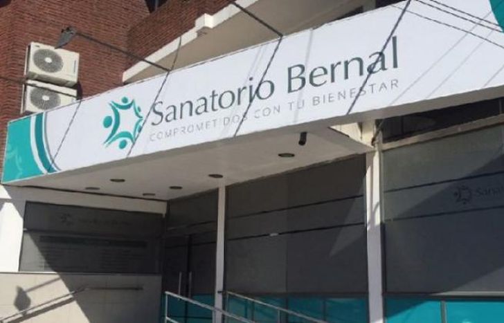 Si juntan el dinero podrían operarla en el Sanatorio Bernal.