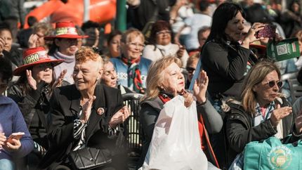 Las Nenas coparon la plaza Roberto Sánchez y disfrutaron de un gran festejo.