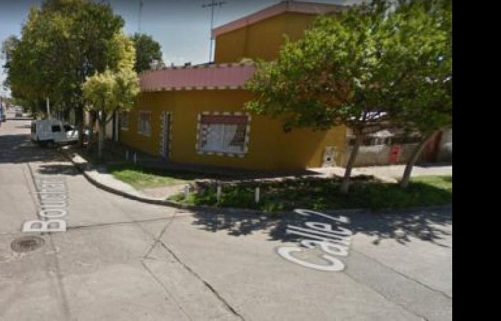 sucedió en la intersección de  de Bouchard y calle 2.
