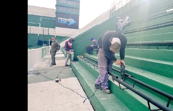 Avanzan los trabajos sobre toda la tribuna Mouriño.