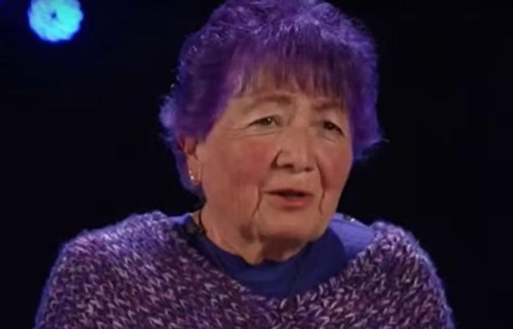 Mónica, de 77 pirulos.