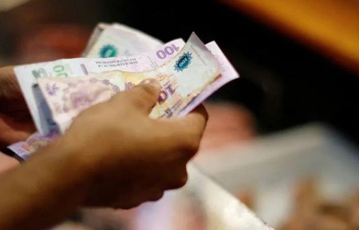 Transporte, prepaga, alimentos y bebida disparan la inflación.