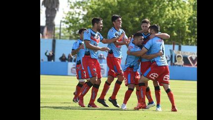 El Tricolor quiere pelear arriba y se reforzará en puestos sensibles.