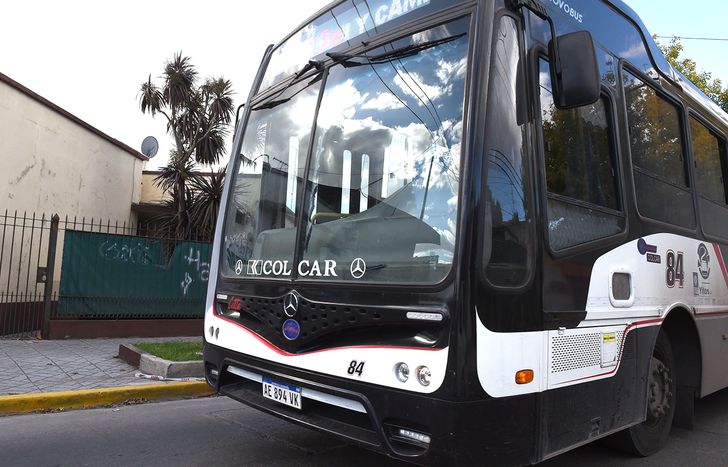 Tarifas: el 2026 arrancará con aumentos del 4,5% en colectivos y trenes.