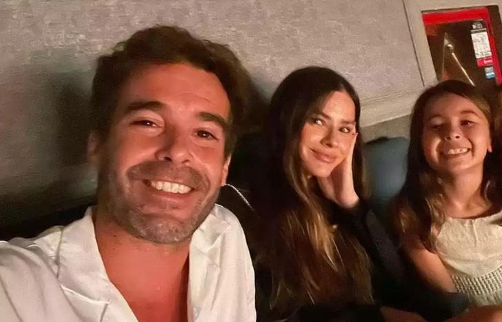 Nicolás Cabré, la China Suárez y Rufina.