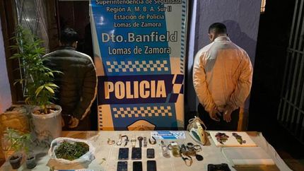 Se encuentran acusados de dos robos y lesiones. Se encuentran acusados de dos robos y lesiones.