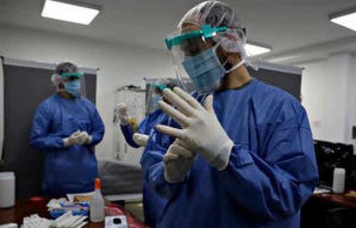 Son 2.992 los internados en terapia intensiva.