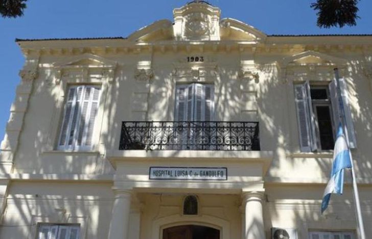 La víctima quedó internada en el Hospital Gandulfo.