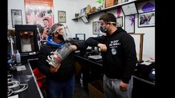 Te doy una mano ya donó unas 2 mil máscaras de protección en Lomas