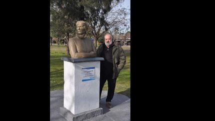 “tiene su mirada al cielo, el lugar que más le gustaba a Carola.”