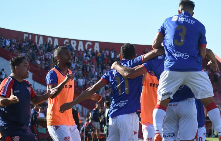 Los Andes, por encima de todos.