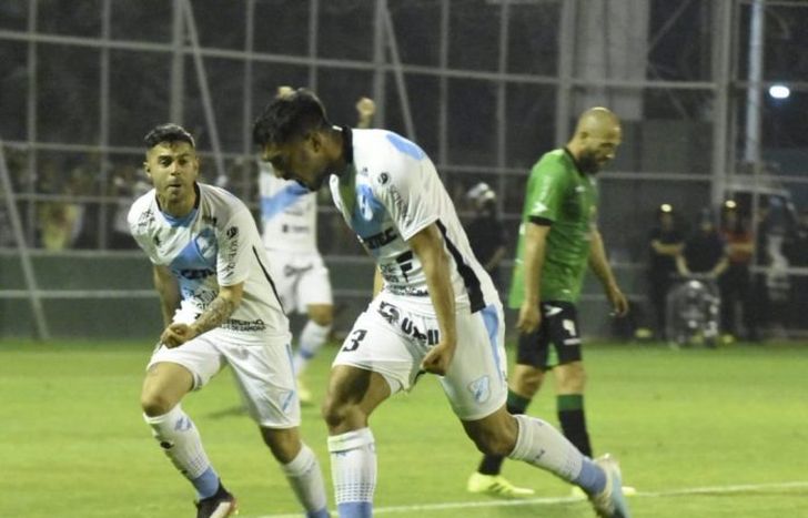 Sebastián Prieto convirtió un golazo en el triunfo de Temperley ante San Martín de San Juan en 2019.