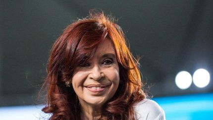 ¿En serio? ¡Me estás jodiendo! ¿Cómo que el Fondo ya está acá? Si lo trajiste vos papi Hacete cargo de algo alguna vez en tu vida. Por Dios!.