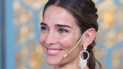 juana viale, entre periodistas y artistas