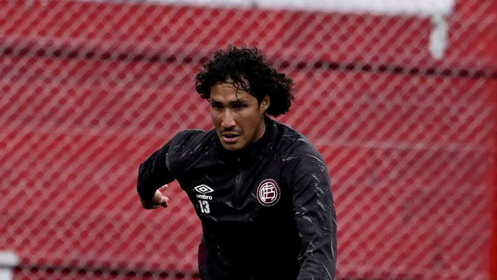 Lanús recibió una insólita oferta desde Independiente por José María Canale.