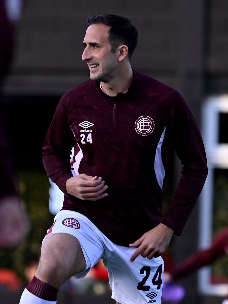 En Lanús esperan por Carlos Izquierdoz.