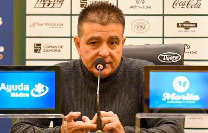 Claudio Vivas, orgulloso por la goleada de Banfield a Boca en La Bombonera.