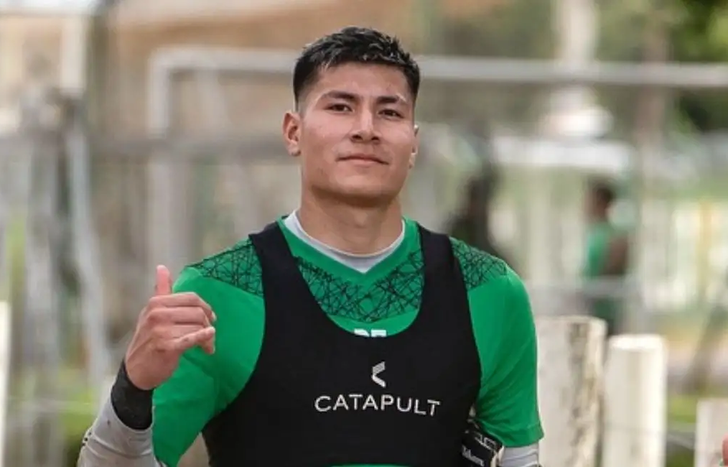 Diego Romero no tuvo continuidad en Banfield y regresa al fútbol peruano.