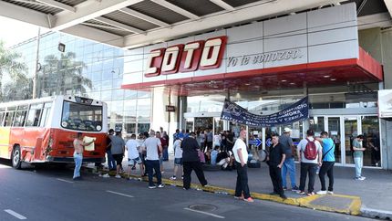 Realizaron un bloqueo en los ingresos al Coto de Temperley.