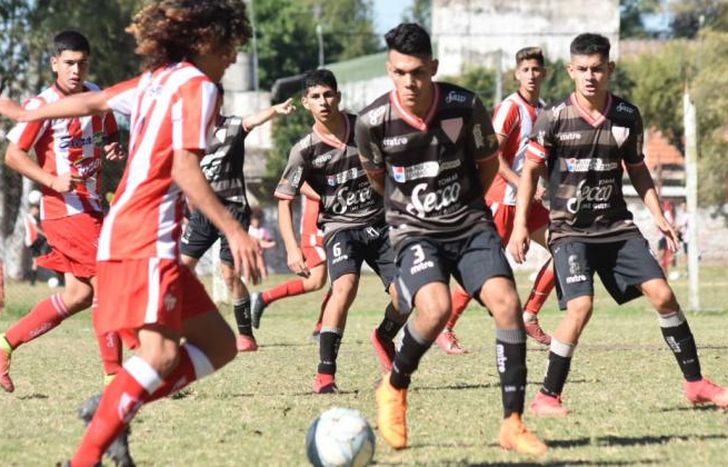 En Albertina, los juveniles de Los Andes sumaron dos victorias.