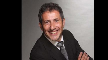 alejandro gardinetti muestra su humor, via zoom, en talleres de escalada