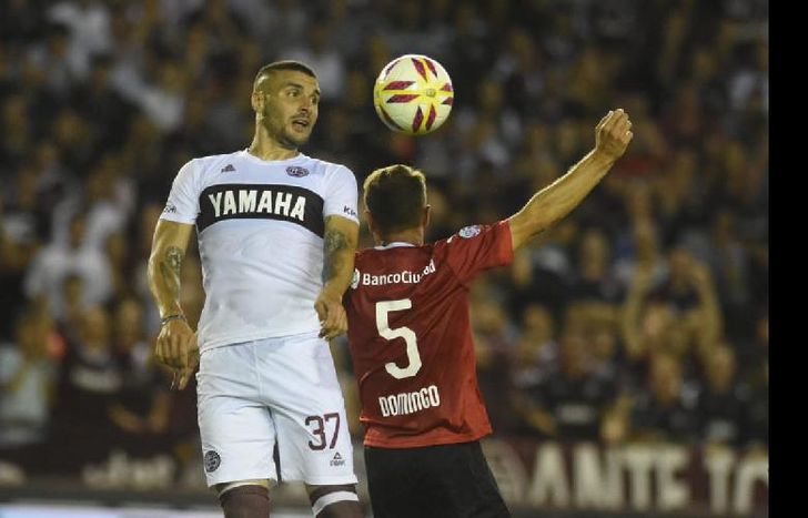 Lanús fue superior a Independiente y justificó el resultado con un gol de otro partido.