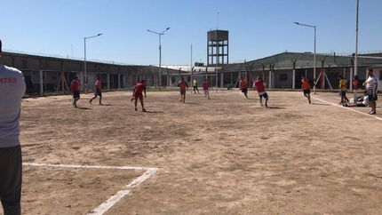 Los 10 pabellones de la Unidad armaron equipos de fútbol.