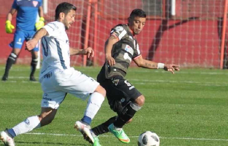 Luis Zeballos vuelve a la titularidad para jugar de doble cinco junto a Gustavo Turraca.