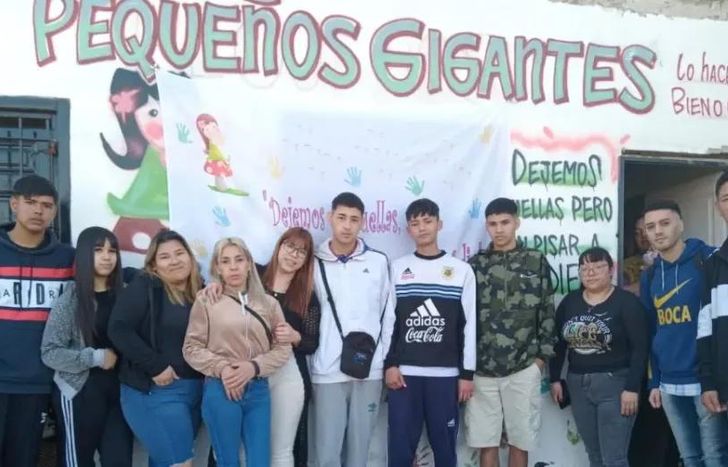 El merendero Pequeños Gigantes sigue colaborando de manera desinteresada.