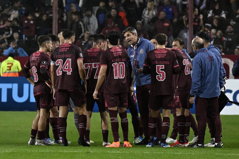 Mauricio Pellegrino destacó el trabajo de los futbolistas de Lanús.