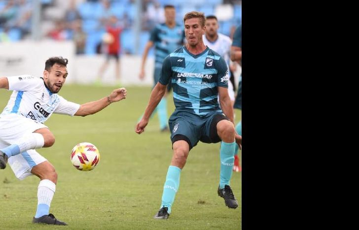 Mancinelli estuvo impreciso, pero fue clave en las chances más claras.